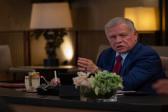 الملك يبحث مع رئيس وزراء الهند خفض التصعيد ويدعو لحشد الجهود الدولية