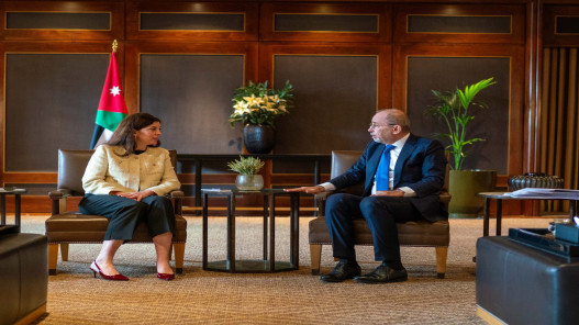 صورة حول : الصفدي ووفد فرنسي يبحثان التصعيد الإقليمي الصفدي ووفد فرنسي يبحثان التصعيد الإقليمي