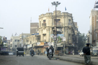 وفق تقرير عالمي .. باكستان تتصدر قائمة الدول الأكثر تلوثًا بالضباب الدخاني في 2025