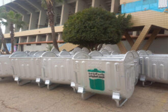 وزارة البيئة توزع 300 حاوية و300 سلة نفايات لتعزيز النظافة في مواقع إربد السياحية