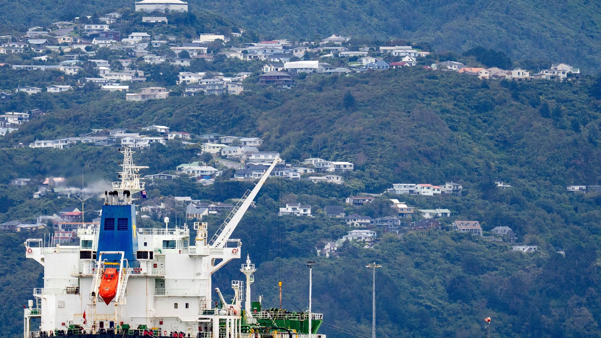 صورة حول : الهند تخفّض ضرائب الوقود لمواجهة أزمة الطاقة وسط اضطرابات الشرق الأوسط الهند تخفّض ضرائب الوقود لمواجهة أزمة الطاقة وسط اضطرابات الشرق الأوسط