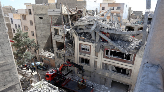 الجيش الإسرائيلي: استهداف مقار مؤقتة للنظام الإيراني وقادة في طهران