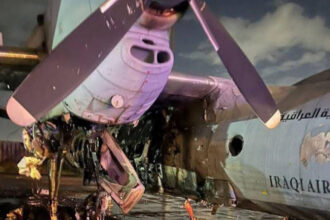 استهداف قاعدة جوية عراقية قرب بغداد بصواريخ وتدمير طائرة دون خسائر بشرية