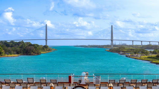 الحرب في الشرق الأوسط ترفع عدد السفن العابرة لقناة بنما