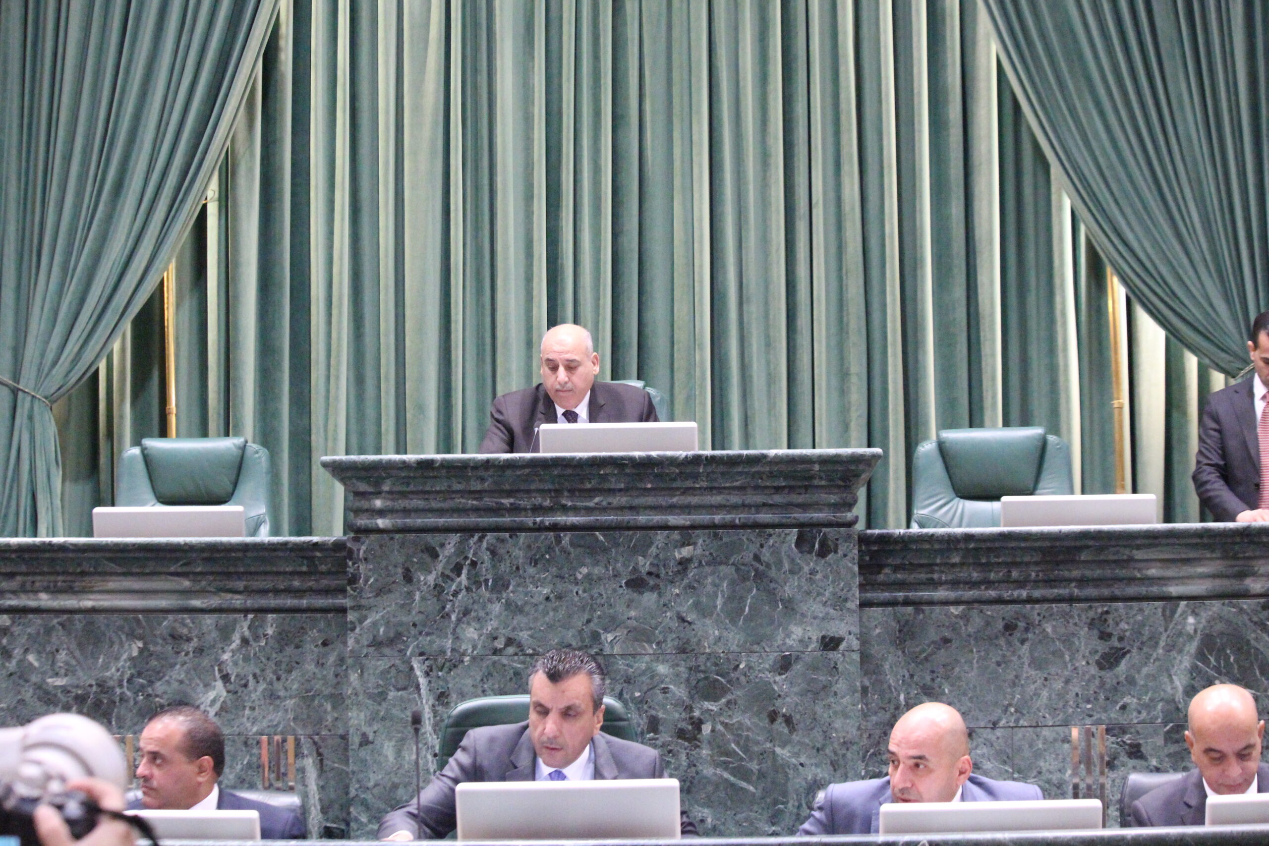 صورة حول : النواب يستكملون مناقشة قانون عقود التأمين النواب يستكملون مناقشة قانون عقود التأمين