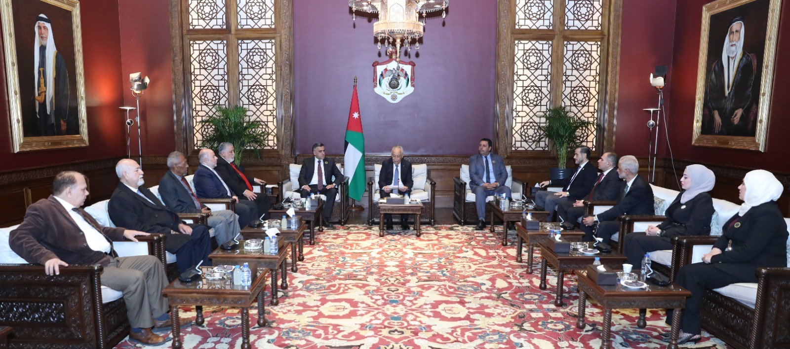 صورة حول : *العيسوي: الملك يقود الأردن بثبات في مواجهة التحديات ويرسخ نهجاً سيادياً يحمي الاستقرار ويعزز مسبرة التحديث الشامل* *العيسوي: الملك يقود الأردن بثبات في مواجهة التحديات ويرسخ نهجاً سيادياً يحمي الاستقرار ويعزز مسبرة التحديث الشامل*