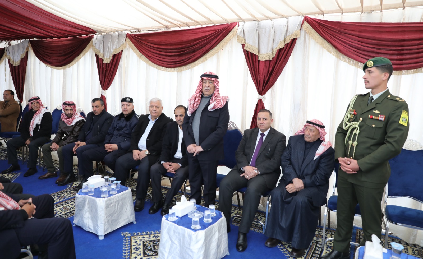 *مندوبا عن الملك وولي العهد...العيسوي يعزي عشيرتي الغويري والشحاحدة*