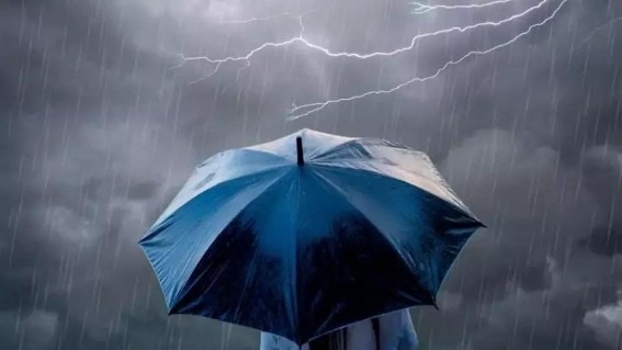 أمطار رعدية وتحذيرات من السيول اليوم وغدا