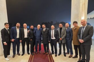 آل غنام النجار وآل عشا نسايب .. الصحفي محمد غنام طلب والنائب د. احمد عشا اعطى