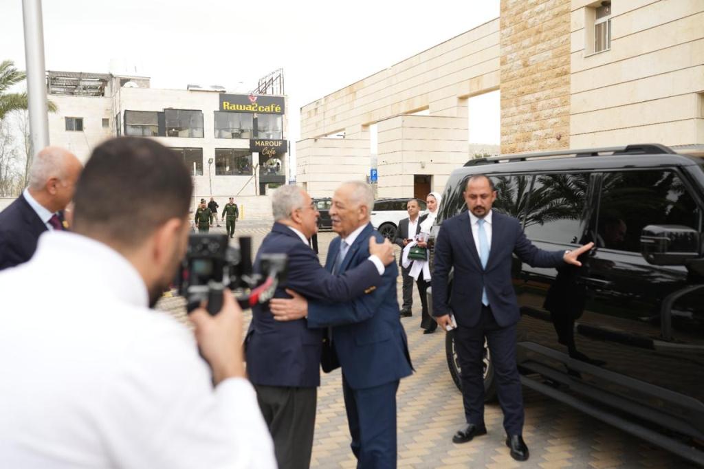 طلبة طب الأسنان بالأهلية يؤدون قسم المهنة