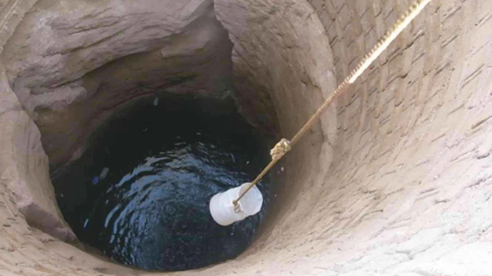 مقتل 3 يمنيين في صراع بين أسرتين على بئر ماء