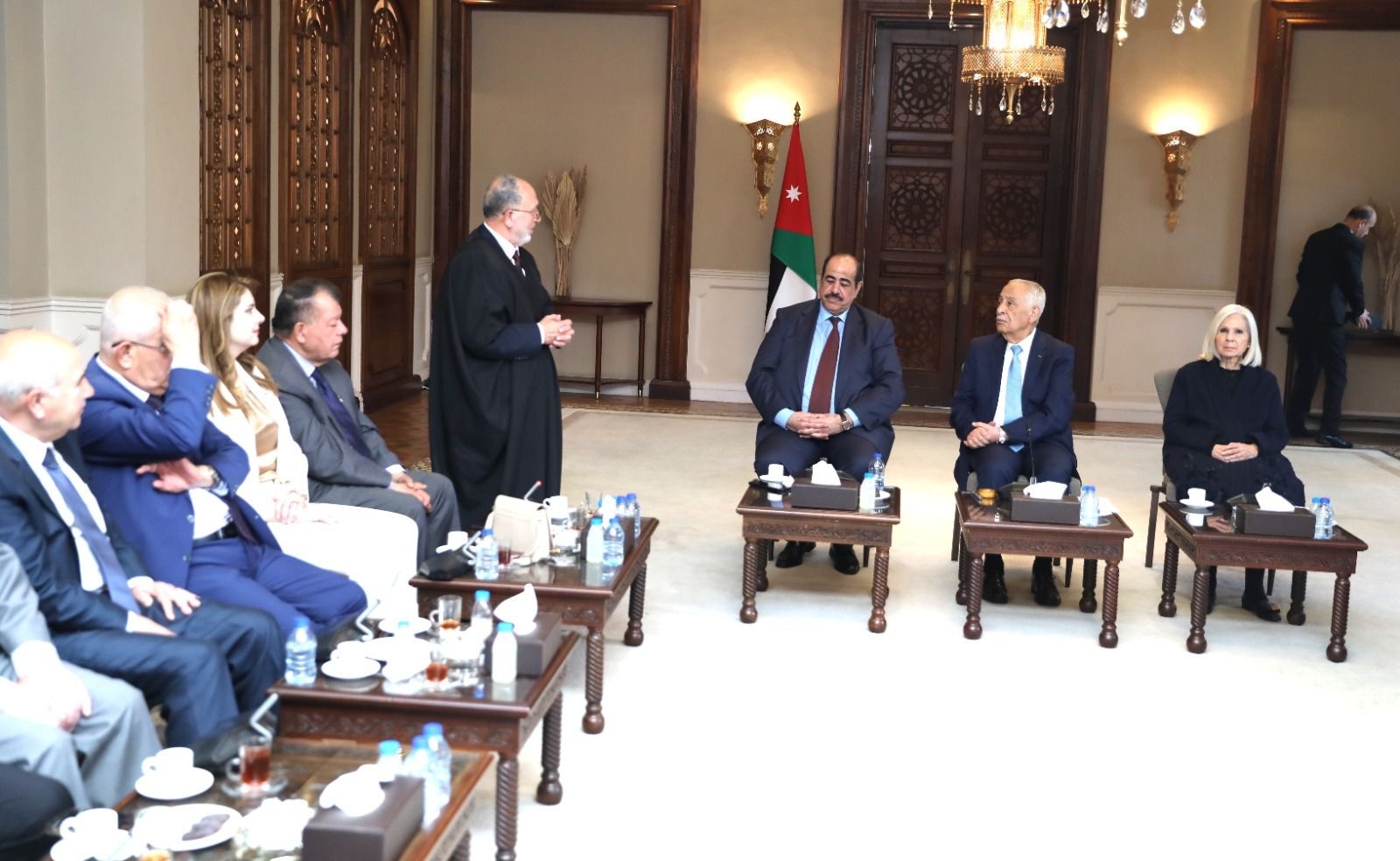 العيسوي يقدم قراءة وطنية معمقة في دلالات العلم الأردني لوفد مبادرة "أردن الرسالة"