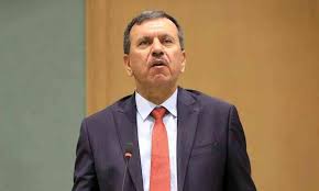 فروقات "غير مبررة" برسوم ترخيص المركبات.. عياش يطالب الحكومة بالتوضيح