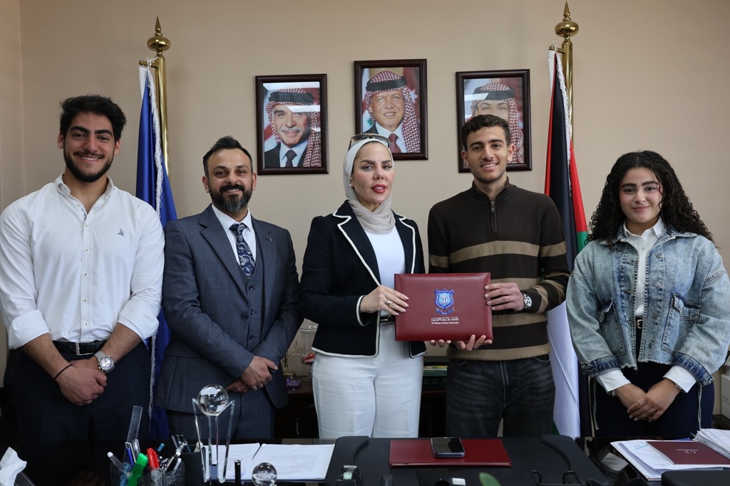 صورة حول : مذكرة تفاهم بين صيدلة عمّان الأهلية وجمعية طلاب الصيدلة الأردنية JPSA مذكرة تفاهم بين صيدلة عمّان الأهلية وجمعية طلاب الصيدلة الأردنية JPSA