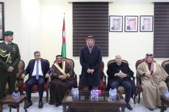 مندوبًا عن الملك وولي العهد... العيسوي يعزي الجيتاوي والنسور والعطيات والحداد