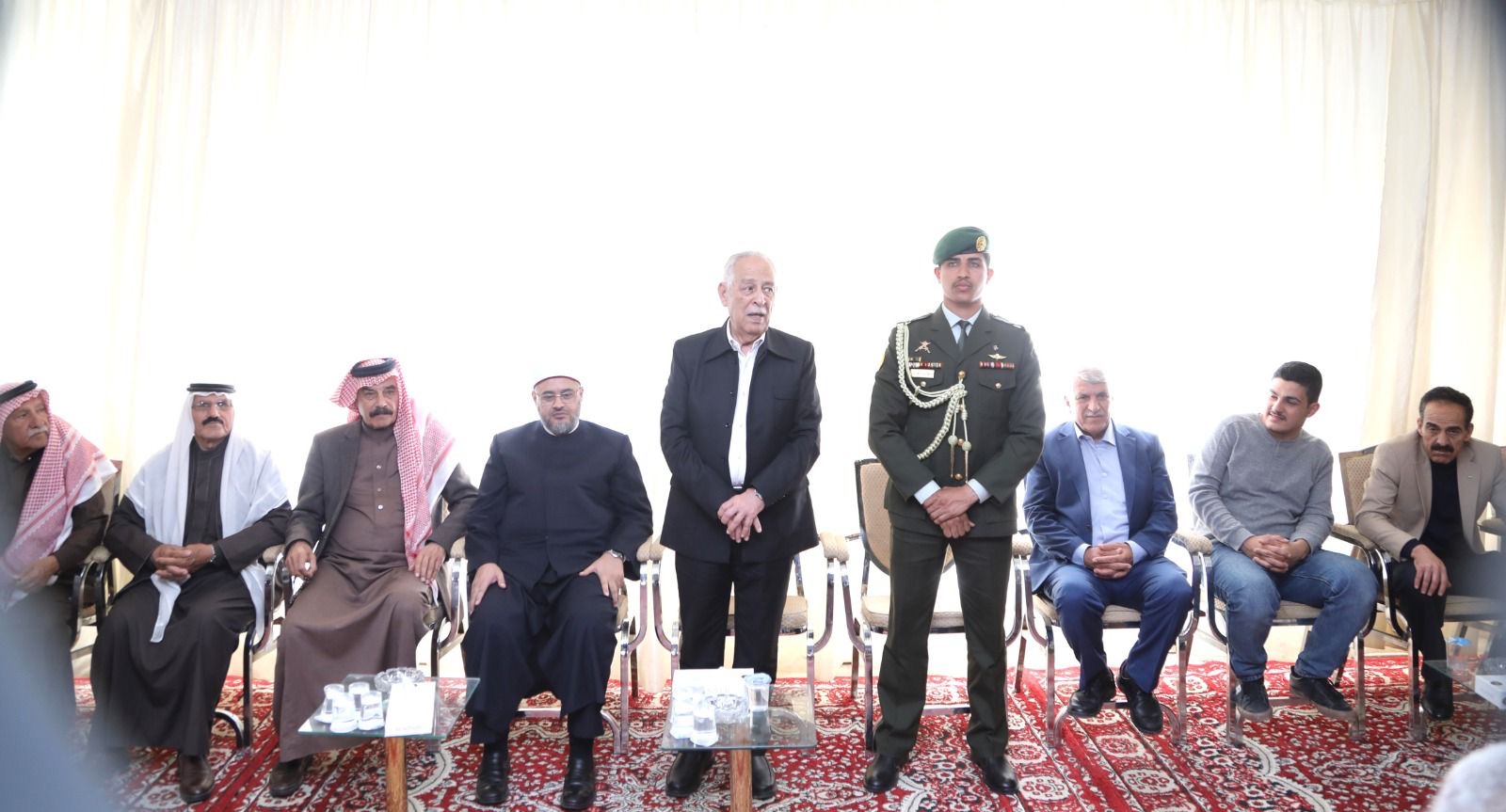 مندوبا عن الملك وولي العهد...العيسوي يعزي عشيرة أبو عرابي