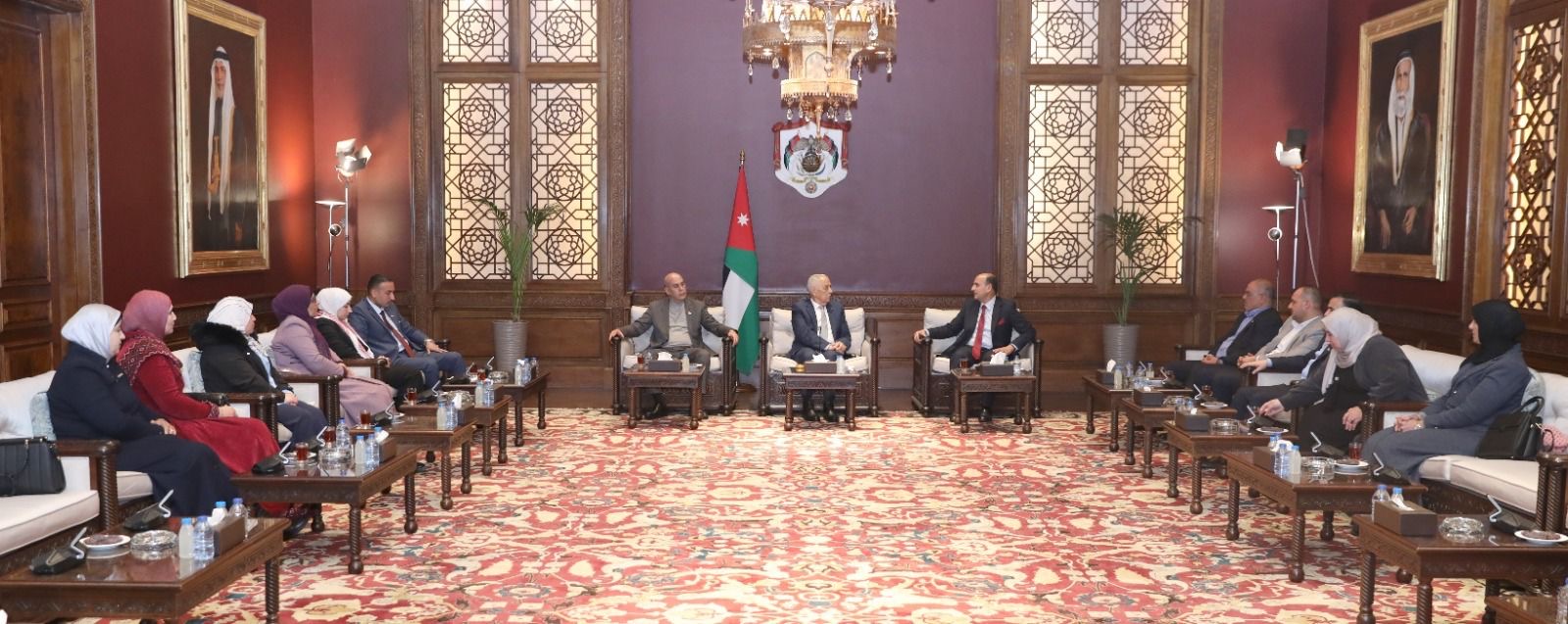 العيسوي: الملك يقود تحركات دبلوماسية فاعلة تضع المصالح الوطنية في مقدمة الأولويات