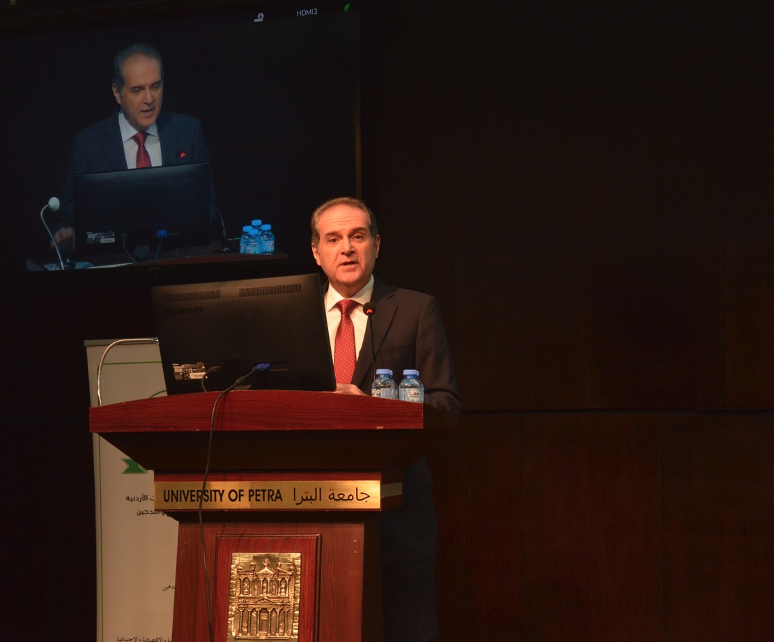 جامعة البترا تستضيف وزير الصحة السابق الهواري ضمن أسبوع توعوي لتعزيز الجامعات الخالية من التدخين
