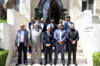 رئيس الديوان الملكي الهاشمي يلتقي وفدا من "أكاديمية شباب الكرك"