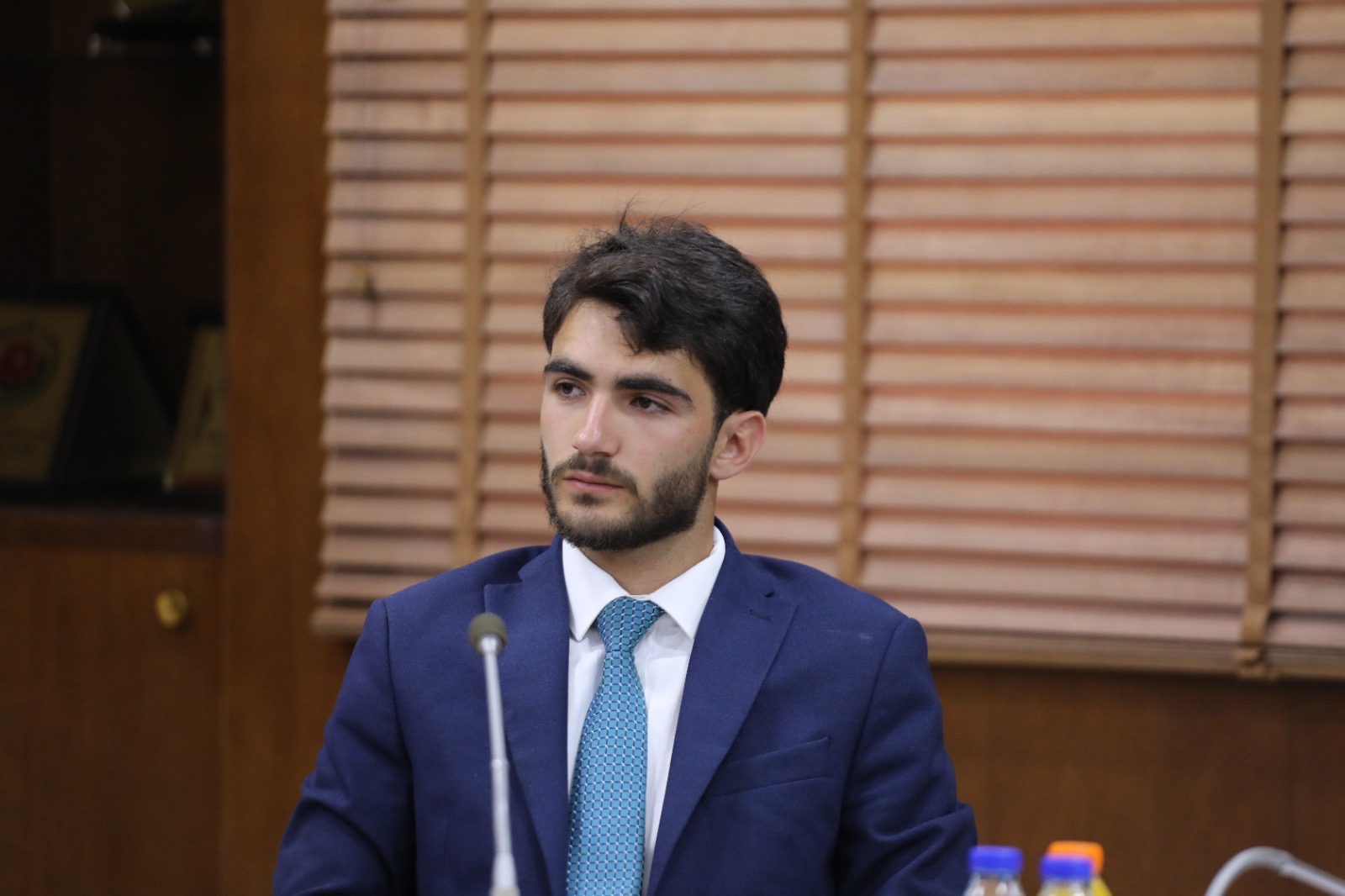 العودات يلتقي طلبة من كلية الحقوق بالجامعة الأردنية