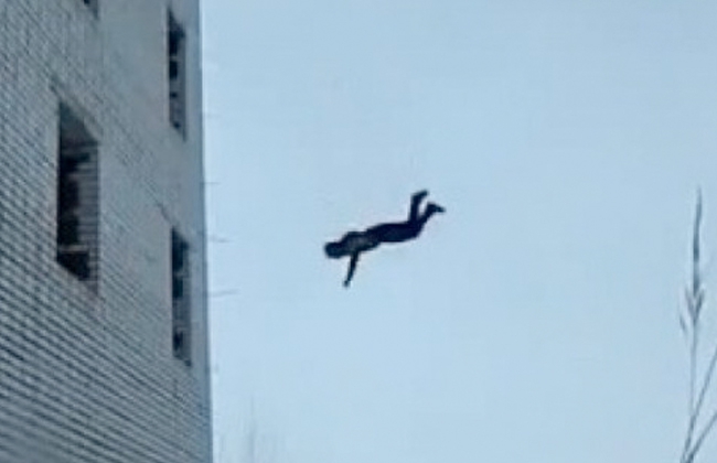 سقوط عامل أثناء عمله في إربد وإدخاله العناية الحثيثة