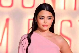 على بوستر "مايكل جاكسون".. أسماء جلال: انتظروا فيلمي الجديد