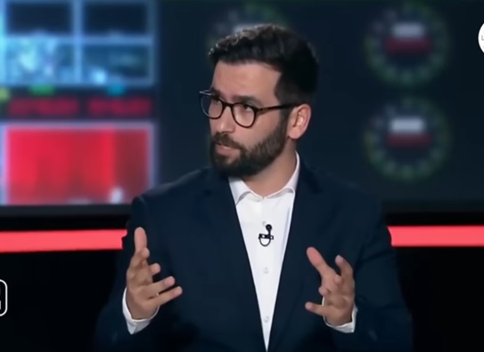 حسن احمديان: إيران فقدت الأمل في واشنطن والتفاوض غطاء