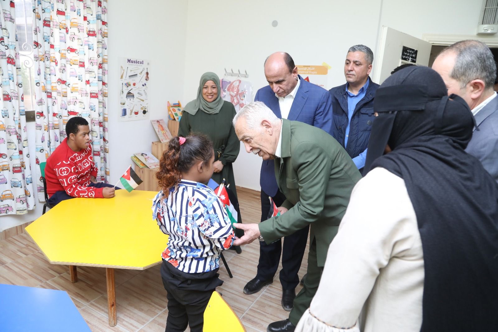 العيسوي المبادرات الملكية مستمرة وشملت جميع مناطق المحافظة والإسراع في تنفيذها ليلمس أثرها المواطن