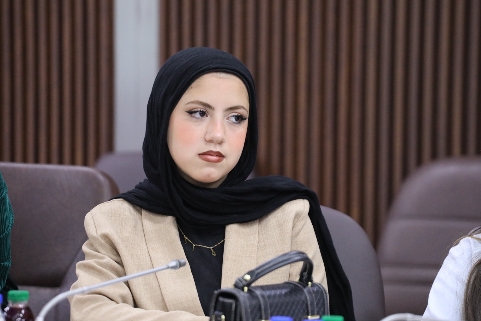 العودات يلتقي طلبة من كلية الحقوق بالجامعة الأردنية