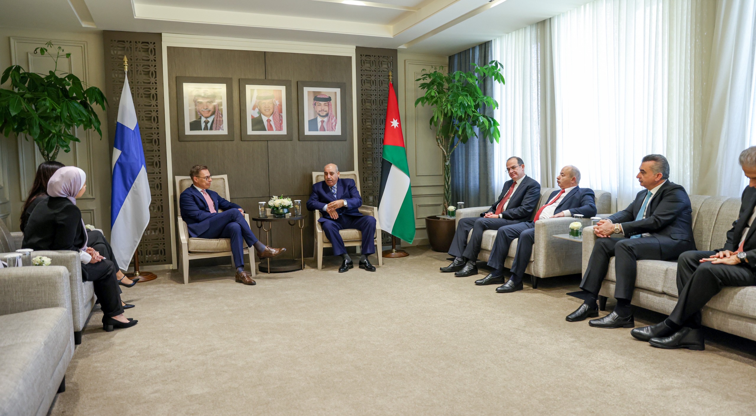 صورة حول : القاضي يستقبل الرئيس الفنلندي في مجلس النواب القاضي يستقبل الرئيس الفنلندي في مجلس النواب