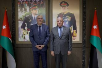 عطية يلتقي السفير الجزائري لإنتهاء مهامه في الأردن