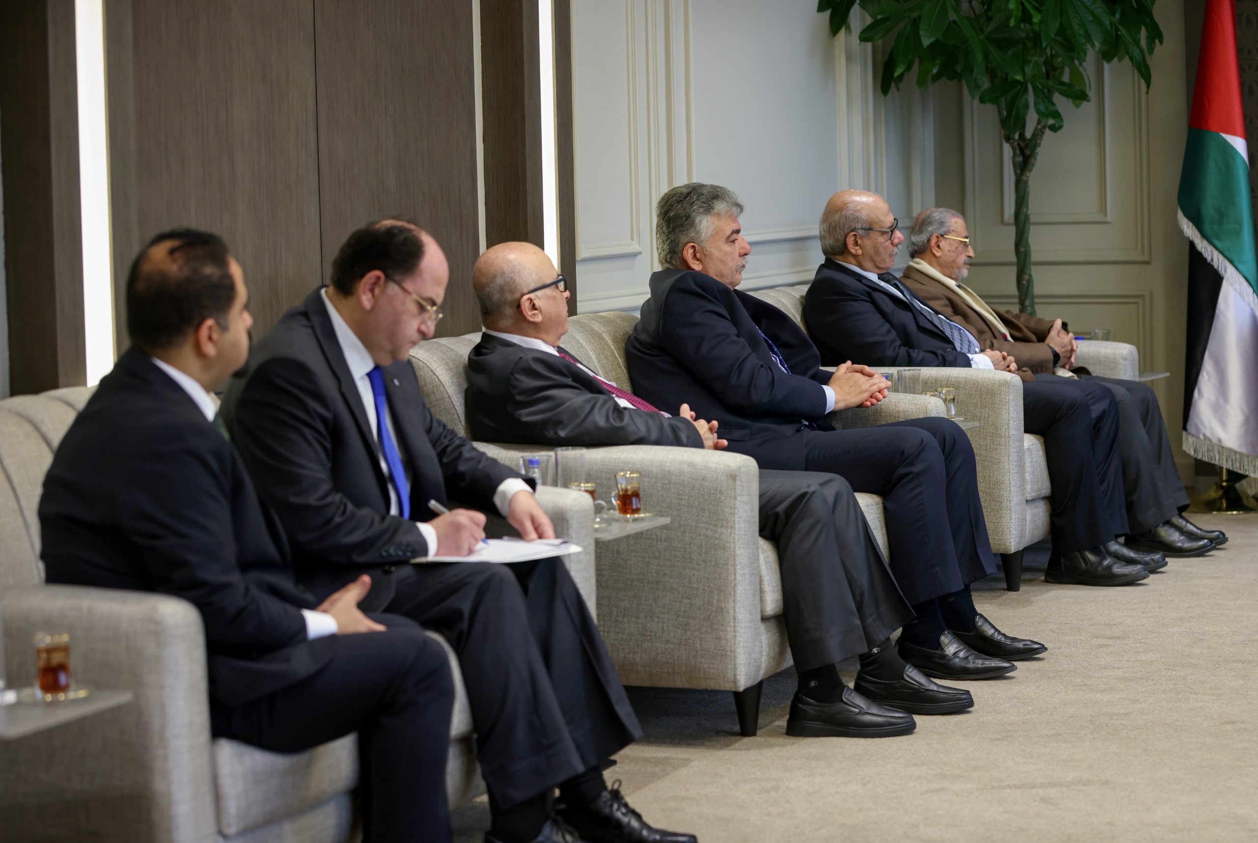 صورة حول : القاضي وفتوح: مواقف الملك تعزز صمود الفلسطينيين القاضي وفتوح: مواقف الملك تعزز صمود الفلسطينيين