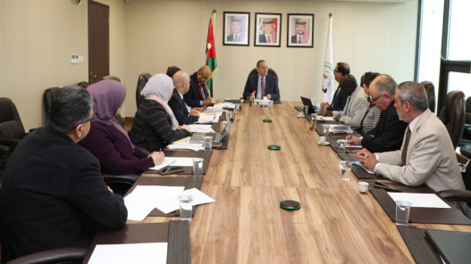 الخريسات يبحث تنفيذ مرصد الأمن الغذائي العربي