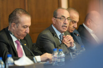 الحكومة تواصل حوارات مشروع الإدارة المحلية