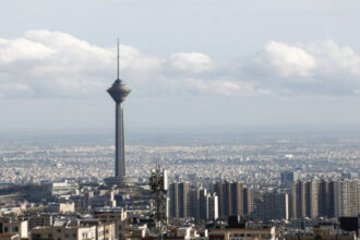 الصحة الإيرانية تعلن تضرر معهد باستور في طهران