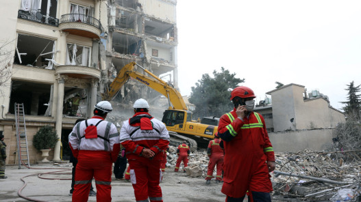 الصليب الأحمر يحذر من تفاقم الاحتياجات الطبية بإيران