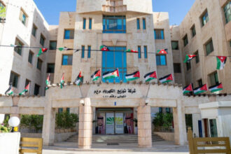 شركة الكهرباء: إعادة التيار لـ90% بالأغوار