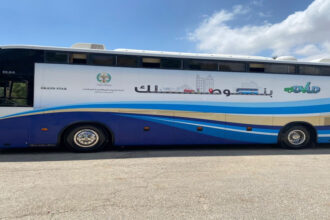 خدمات الترخيص المتنقل تصل الأزرق والرصيفة