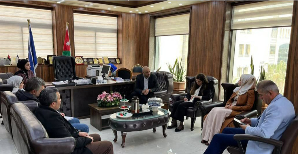 صورة حول : جهد وجدارا يبحثان إعداد تقرير تنموي جهد وجدارا يبحثان إعداد تقرير تنموي