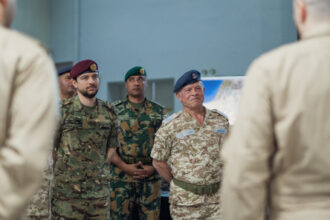 الملك يؤكد جاهزية سلاح الجو الملكي