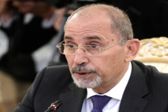 الصفدي يبحث عربيا تثبيت التهدئة في المنطقة