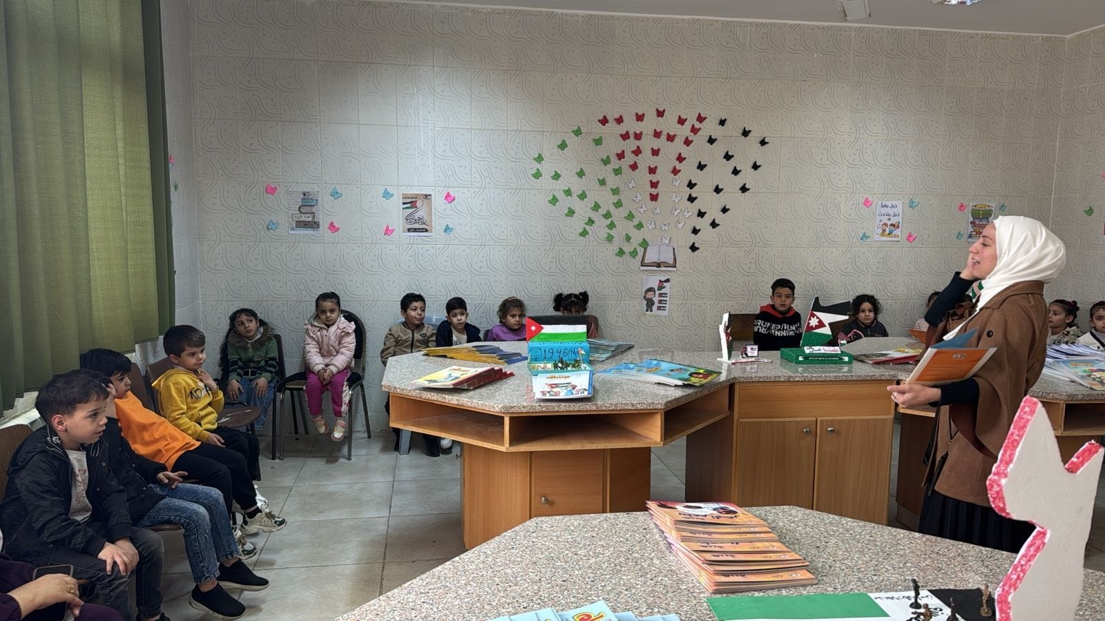 ثقافة الزرقاء تنظم معرض كتاب بمدرسة اليرموك