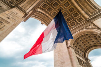 فرنسا تلوّح بتعليق اتفاق الشراكة مع إسرائيل