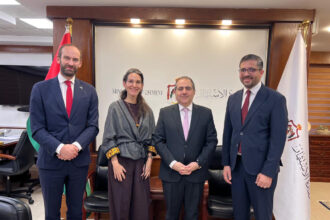 وزير الاستثمار يبحث التعاون مع سويسرا والسويد