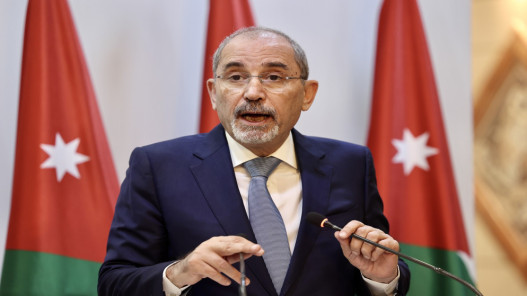 الصفدي يحذر من تداعيات العدوان على لبنان