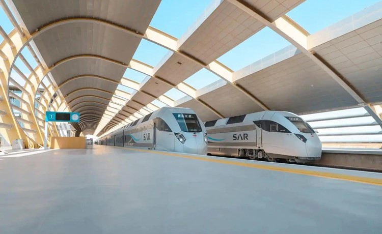 الخطوط الحديدية السعودية توسّع شبكة النقل بخمسة مسارات جديدة