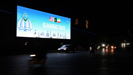 صورة حول : محادثات أميركية إيرانية رفيعة في باكستان لبحث وقف الحرب محادثات أميركية إيرانية رفيعة في باكستان لبحث وقف الحرب