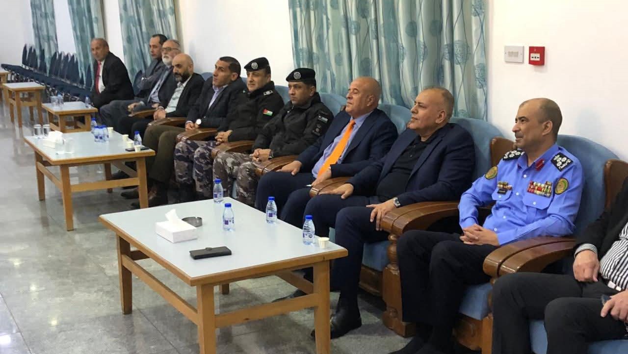 محافظ مادبا يؤكد معاني السلام بعيد الفصح المجيد