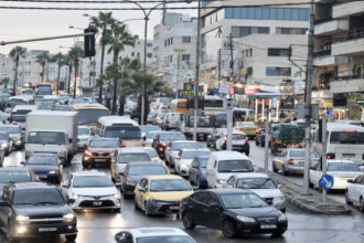 أجواء غائمة وأمطار متفرقة الخميس وانخفاض تدريجي على الحرارة حتى الأحد