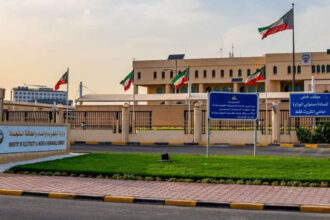 الكويت: وزارة الكهرباء والماء تتعامل مع أضرار في محطة بعد هجوم إيراني